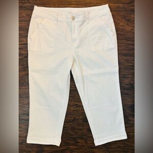 1822 White Capri Pant